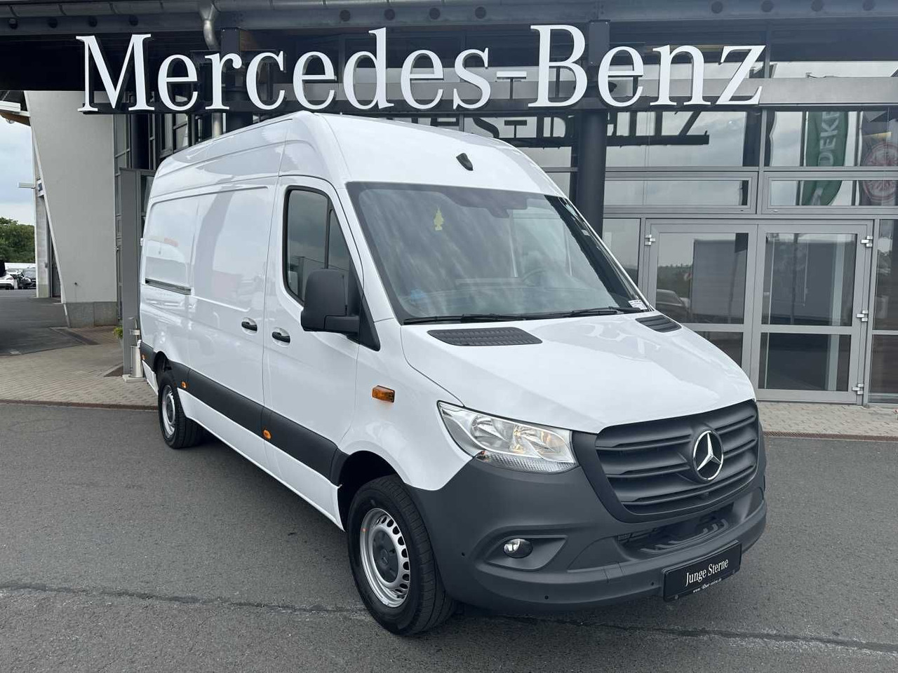 Mercedes-Benz Sprinter 317 CDI 3665 9G Klima 360 MBUX SHZ - Furgon: slika 1 Mercedes-Benz Sprinter 317 CDI 3665 9G Klima 360 MBUX SHZ - Furgon: slika 1