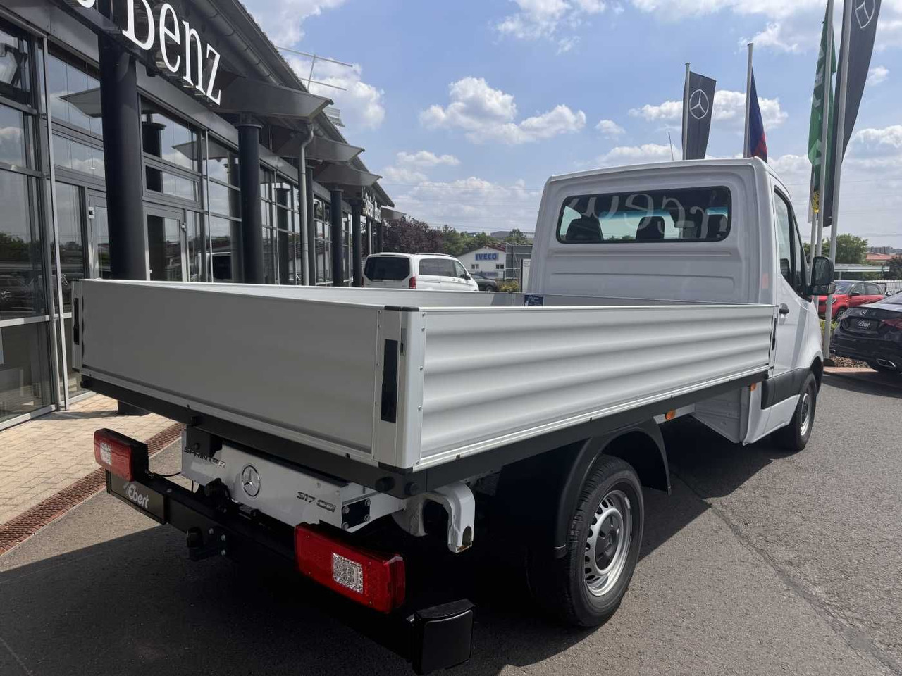 Mercedes-Benz Sprinter 317 CDI 9G 3665 Klima Kamera AHK LED - Dostavno vozilo sa otvorenom sandukom: slika 4 Mercedes-Benz Sprinter 317 CDI 9G 3665 Klima Kamera AHK LED - Dostavno vozilo sa otvorenom sandukom: slika 4