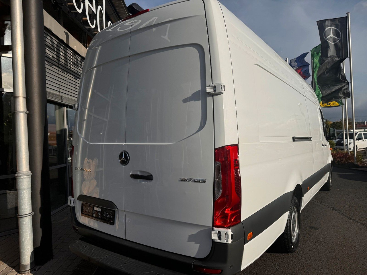 Mercedes-Benz Sprinter 317 CDI Extralang Klima 360 - Furgon: slika 4 Mercedes-Benz Sprinter 317 CDI Extralang Klima 360 - Furgon: slika 4
