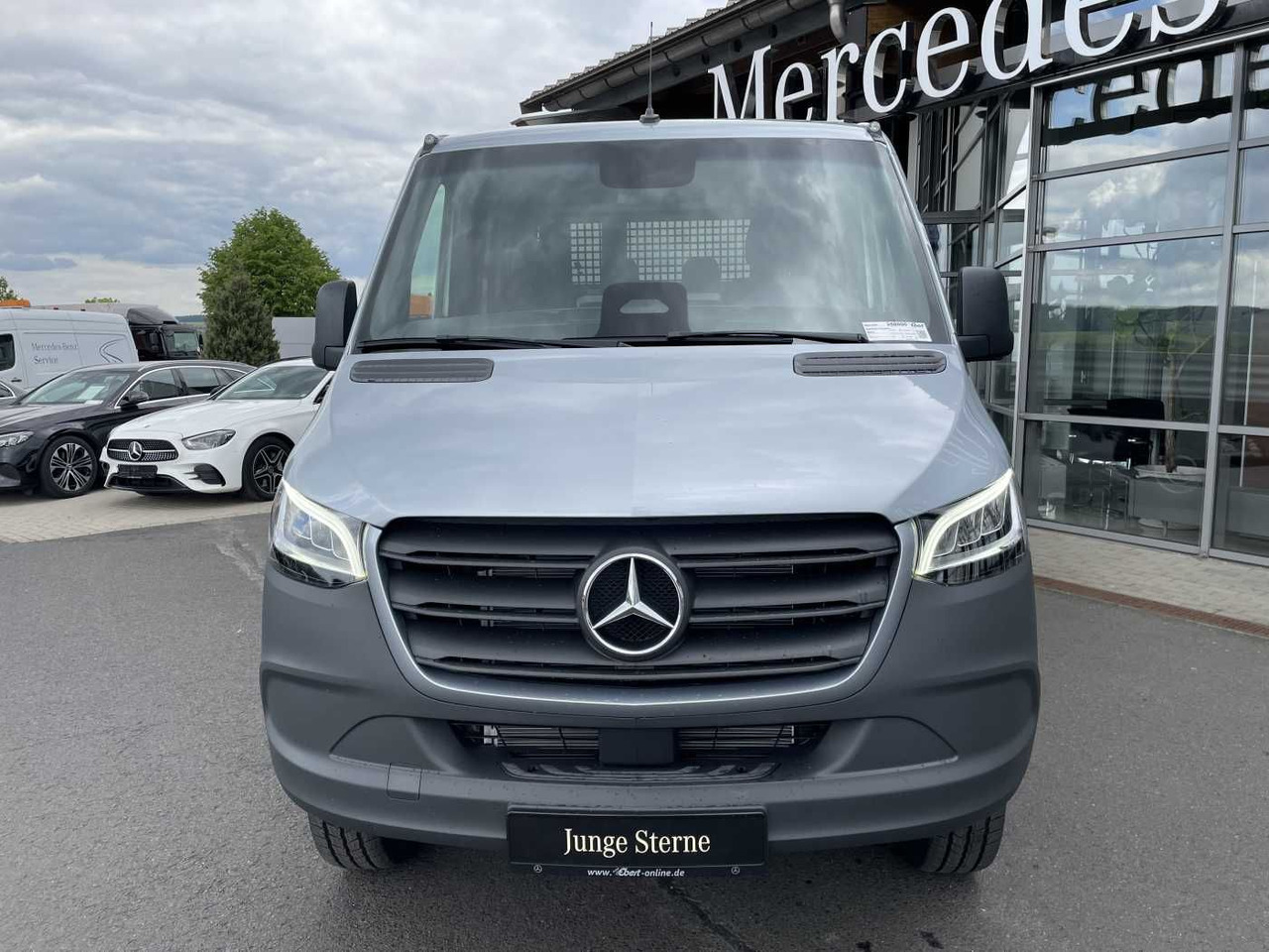 Mercedes-Benz Sprinter 319 CDI 4x4 DoKa Klima Stdheiz AHK LED - Dostavno vozilo sa ceradom: slika 2 Mercedes-Benz Sprinter 319 CDI 4x4 DoKa Klima Stdheiz AHK LED - Dostavno vozilo sa ceradom: slika 2