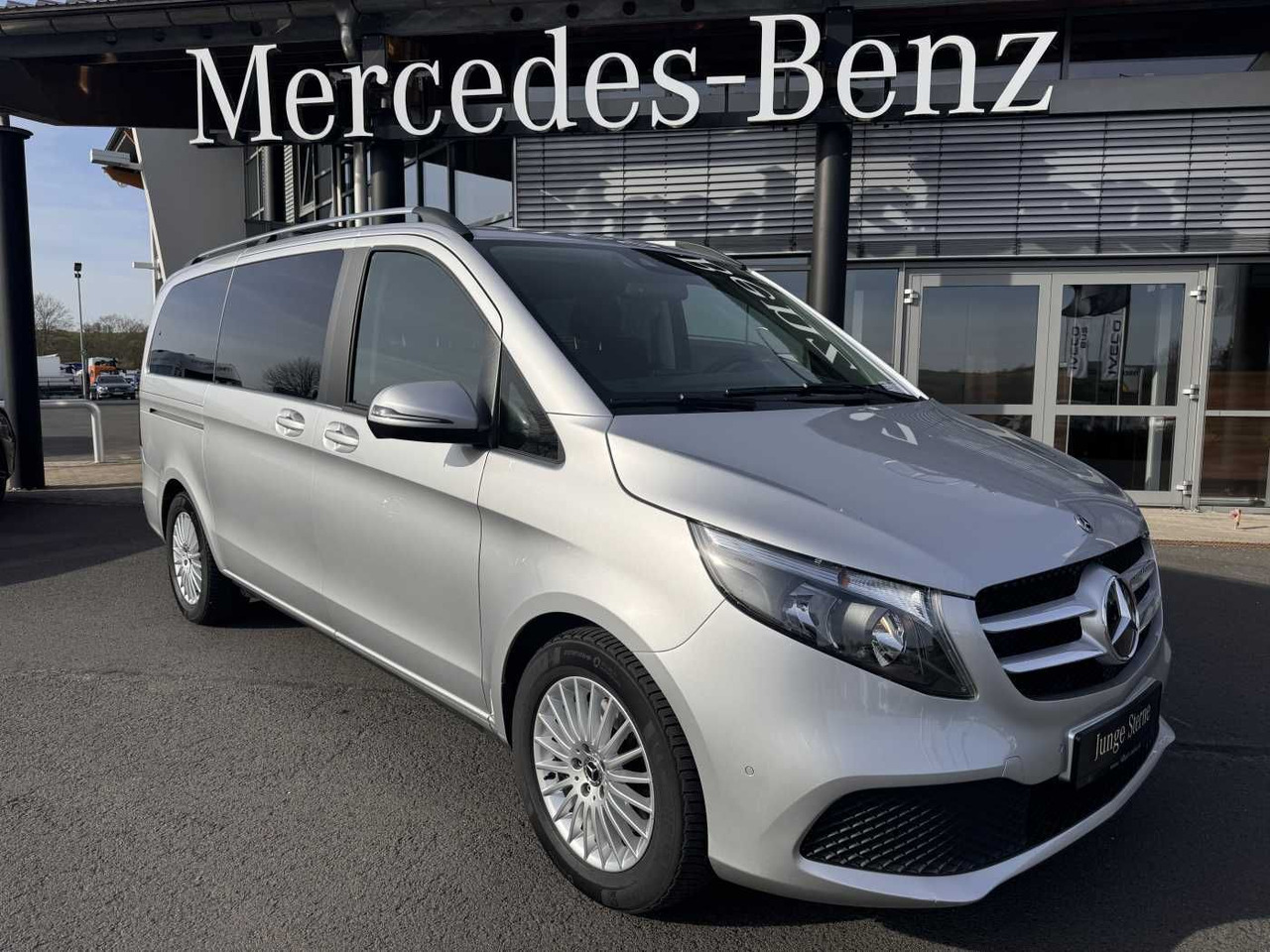 Mercedes-Benz V 220 d EDITION DISTRONIC MBUX Kamera 6Sitze - Automobil: slika 1 Mercedes-Benz V 220 d EDITION DISTRONIC MBUX Kamera 6Sitze - Automobil: slika 1