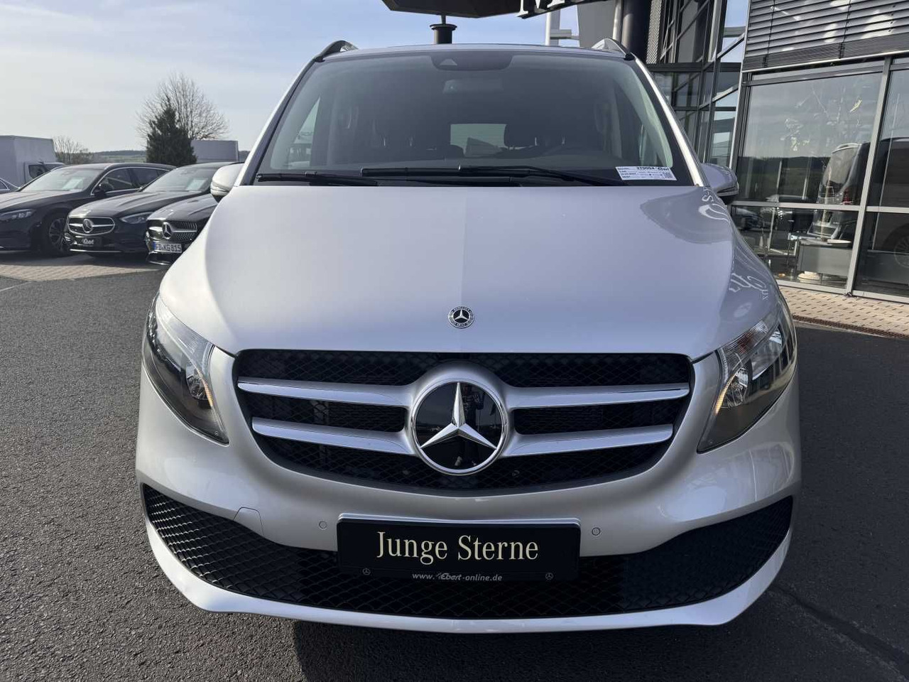 Mercedes-Benz V 220 d EDITION DISTRONIC MBUX Kamera 6Sitze - Automobil: slika 2 Mercedes-Benz V 220 d EDITION DISTRONIC MBUX Kamera 6Sitze - Automobil: slika 2