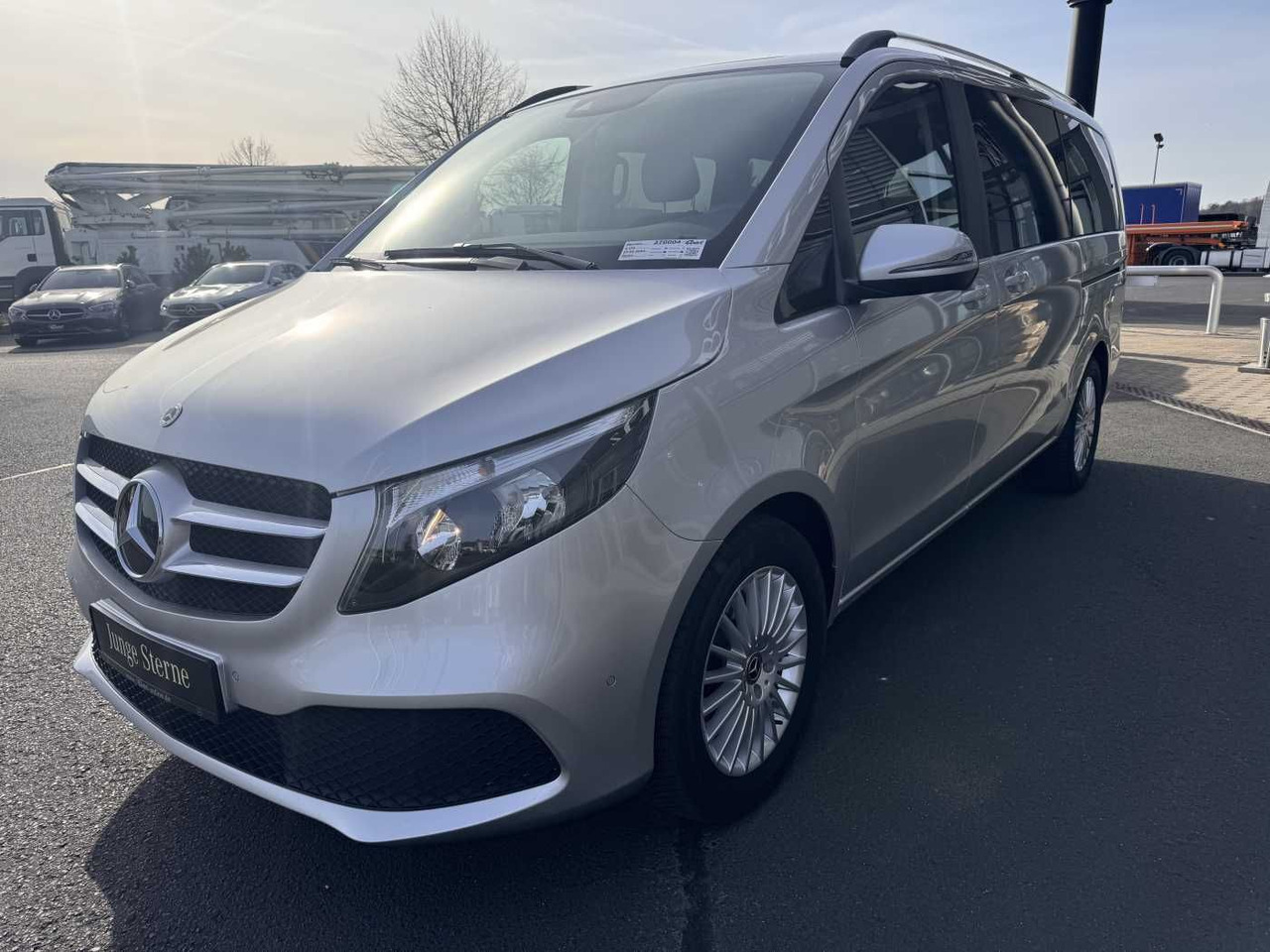 Mercedes-Benz V 220 d EDITION DISTRONIC MBUX Kamera 6Sitze - Automobil: slika 3 Mercedes-Benz V 220 d EDITION DISTRONIC MBUX Kamera 6Sitze - Automobil: slika 3