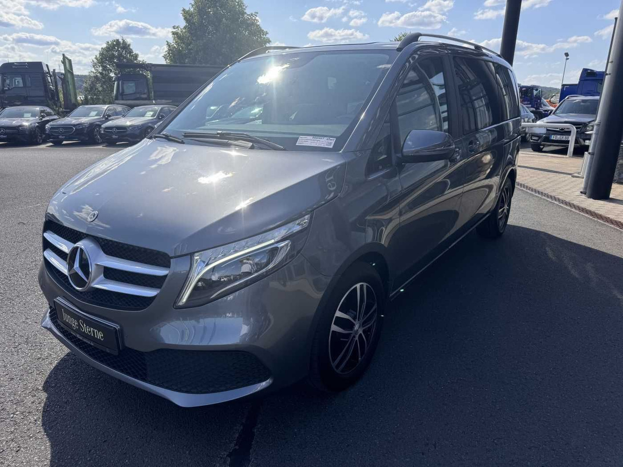 Mercedes-Benz V 220 d EDITION Liege-Paket AHK2,5 LED DAB MBUX - Karavan: slika 3 Mercedes-Benz V 220 d EDITION Liege-Paket AHK2,5 LED DAB MBUX - Karavan: slika 3