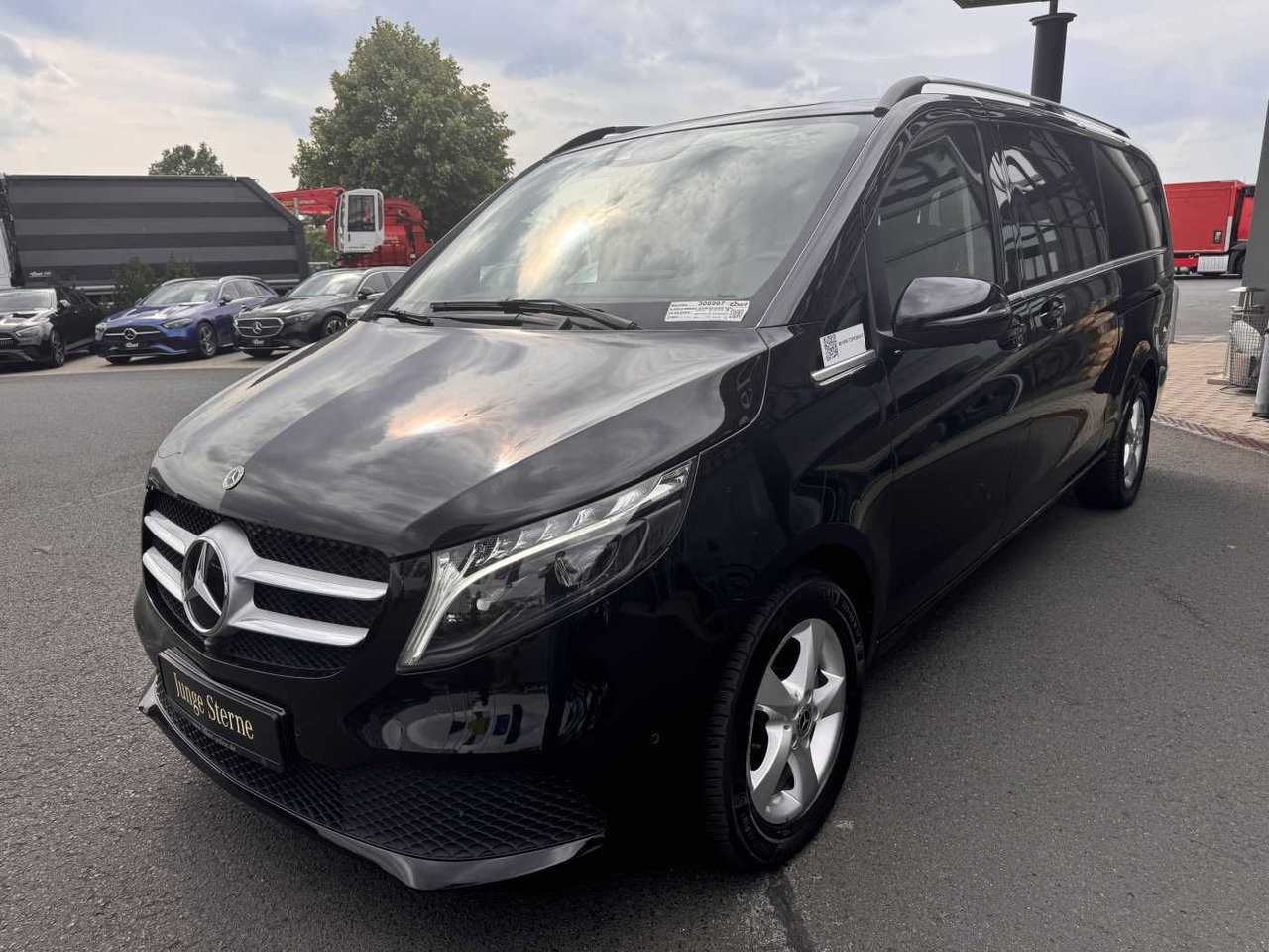 Mercedes-Benz V 300 d 4MATIC AVA 3430 AHK2,5 DISTRONIC 360 - Automobil: slika 3 Mercedes-Benz V 300 d 4MATIC AVA 3430 AHK2,5 DISTRONIC 360 - Automobil: slika 3