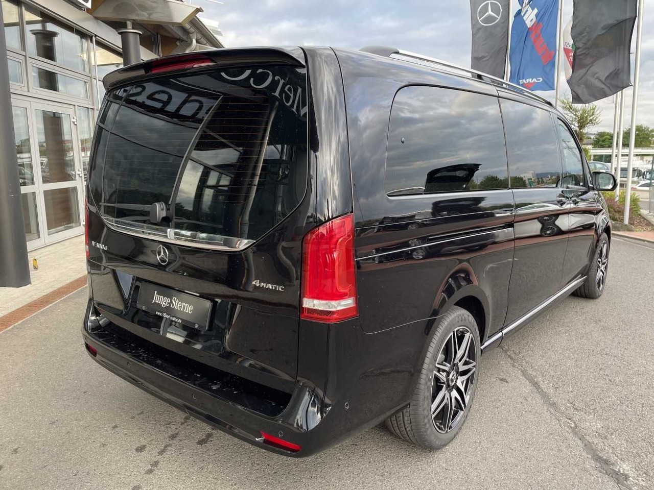 Mercedes-Benz V 300 d AVA 4MATIC AMG Kühlschrank AIRMATIC - Karavan: slika 4 Mercedes-Benz V 300 d AVA 4MATIC AMG Kühlschrank AIRMATIC - Karavan: slika 4