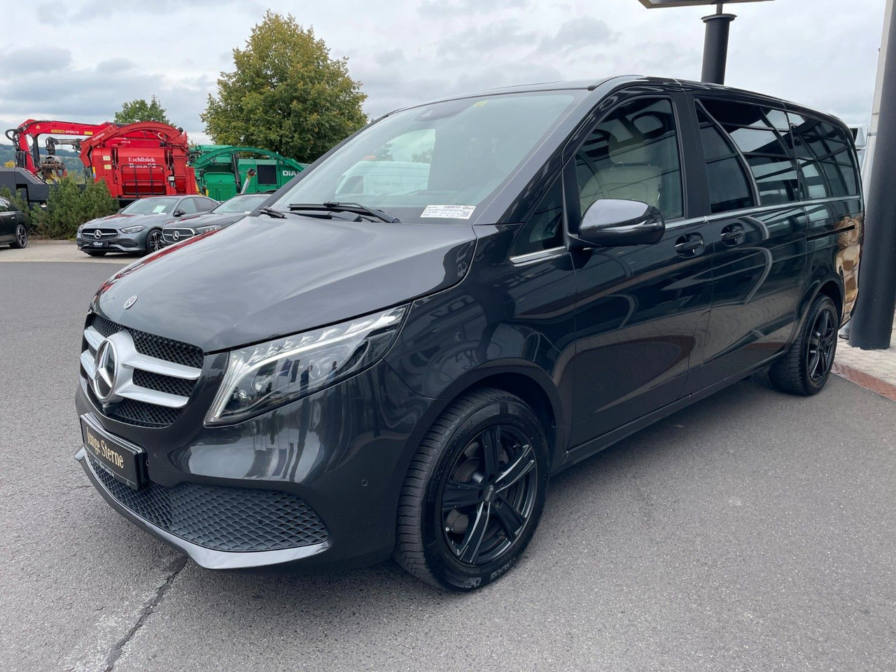 Mercedes-Benz V 300 d AVA ED 4MATIC Sitzklima Burmester 6Sitze - Karavan: slika 2 Mercedes-Benz V 300 d AVA ED 4MATIC Sitzklima Burmester 6Sitze - Karavan: slika 2
