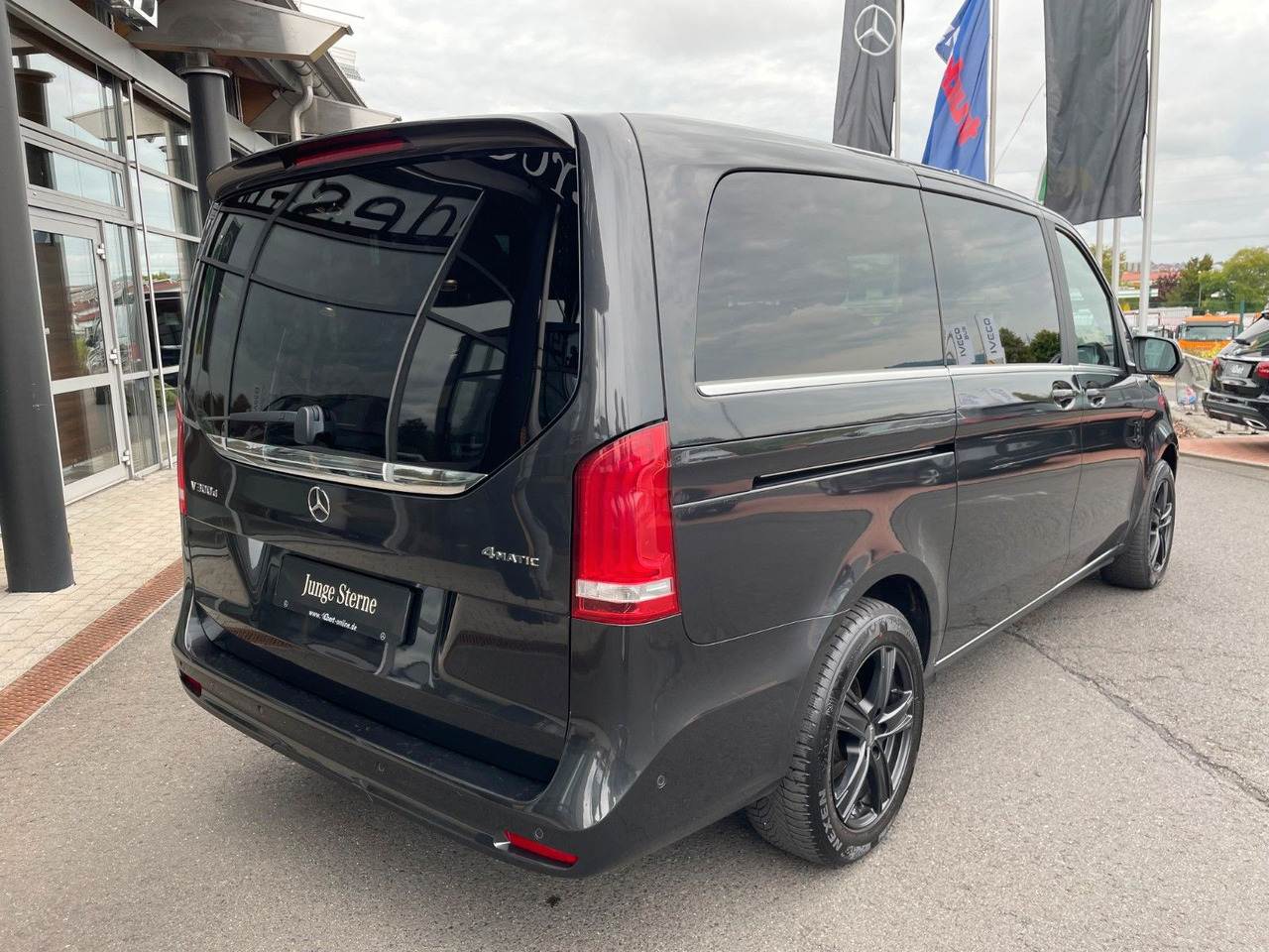 Mercedes-Benz V 300 d AVA ED 4MATIC Sitzklima Burmester 6Sitze - Karavan: slika 4 Mercedes-Benz V 300 d AVA ED 4MATIC Sitzklima Burmester 6Sitze - Karavan: slika 4