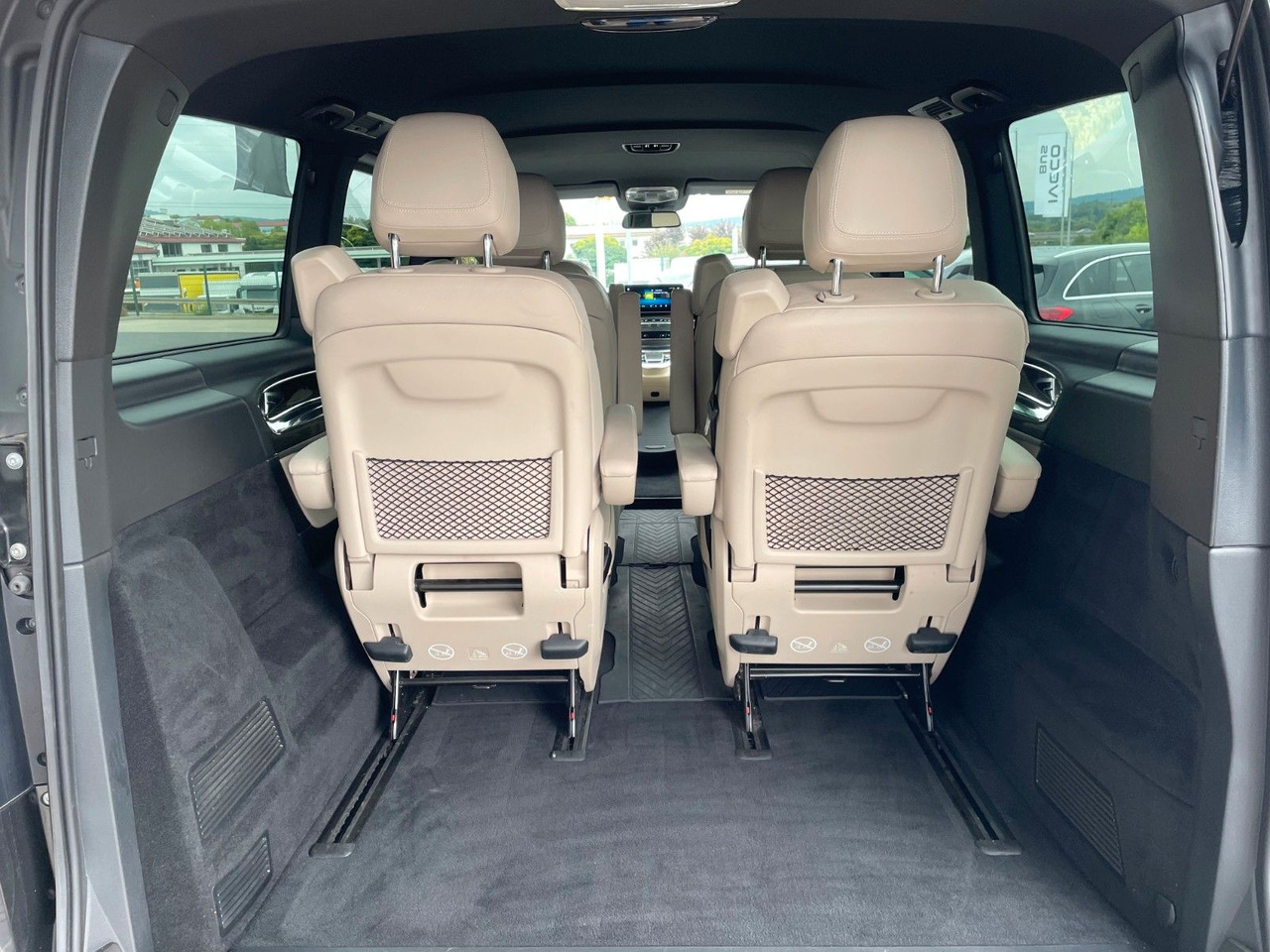 Mercedes-Benz V 300 d AVA ED 4MATIC Sitzklima Burmester 6Sitze - Karavan: slika 5 Mercedes-Benz V 300 d AVA ED 4MATIC Sitzklima Burmester 6Sitze - Karavan: slika 5