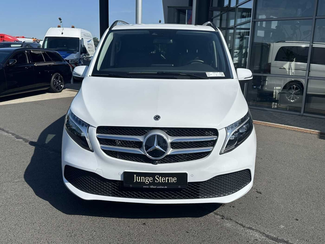 Mercedes-Benz V 300 d AVA ED 6Sitze Burmester 360Kamera el Tür - Automobil: slika 2 Mercedes-Benz V 300 d AVA ED 6Sitze Burmester 360Kamera el Tür - Automobil: slika 2