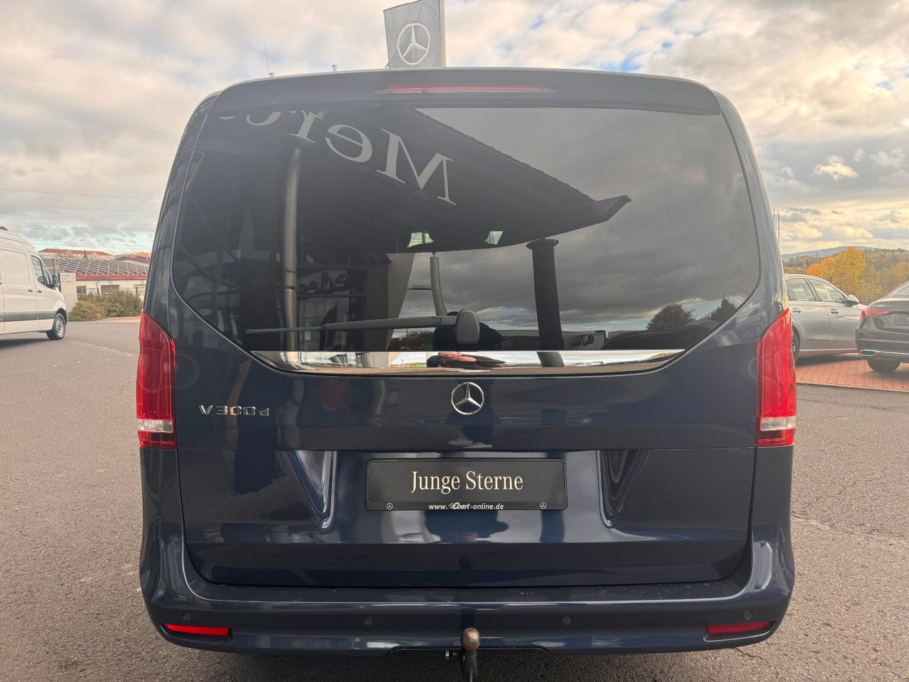 Mercedes-Benz V 300 d AVA ED AMG AHK2,5to DISTRONIC - Karavan: slika 5 Mercedes-Benz V 300 d AVA ED AMG AHK2,5to DISTRONIC - Karavan: slika 5