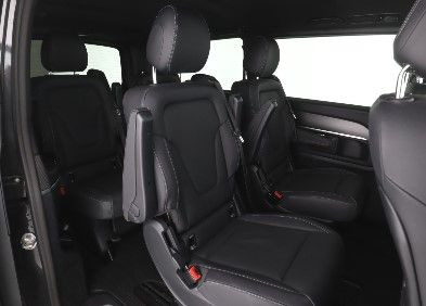 Mercedes-Benz V 300 d AVA ED AMG AIRMATIC Tisch AHK2,5to Stdh - Putnički kombi: slika 3 Mercedes-Benz V 300 d AVA ED AMG AIRMATIC Tisch AHK2,5to Stdh - Putnički kombi: slika 3
