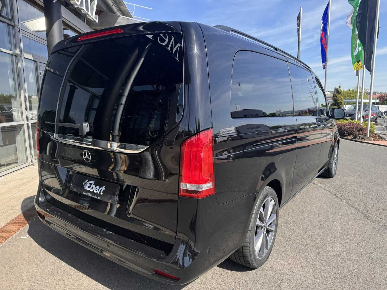 Mercedes-Benz V 300 d AVA Extralang AIRMATIC Standheiz 360Kam - Automobil: slika 4 Mercedes-Benz V 300 d AVA Extralang AIRMATIC Standheiz 360Kam - Automobil: slika 4