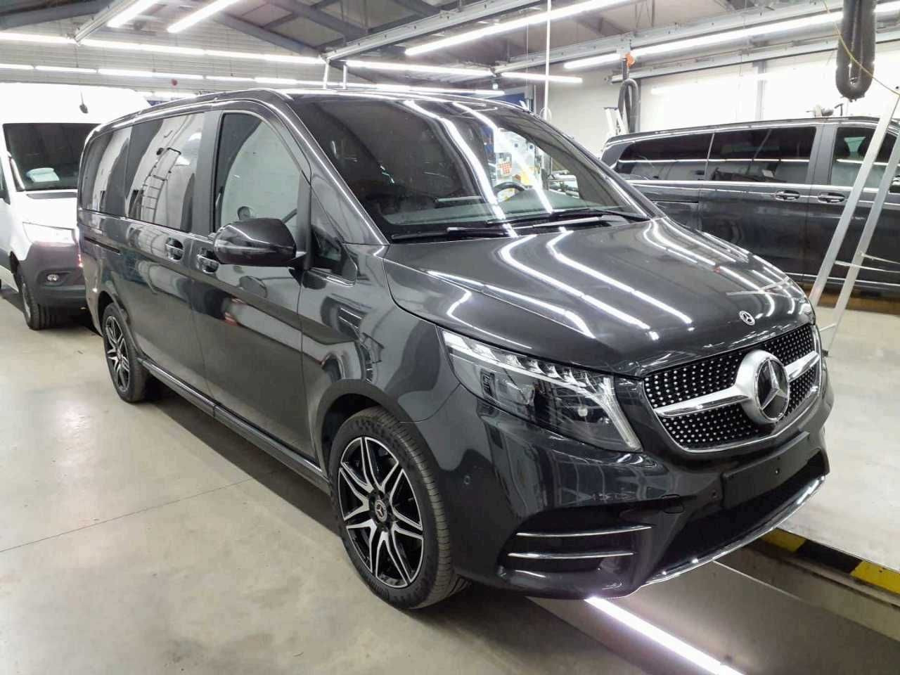 Mercedes-Benz V 300 d EDITION AMG AHK Tisch Leder ILS 7Sitze - Automobil: slika 2 Mercedes-Benz V 300 d EDITION AMG AHK Tisch Leder ILS 7Sitze - Automobil: slika 2