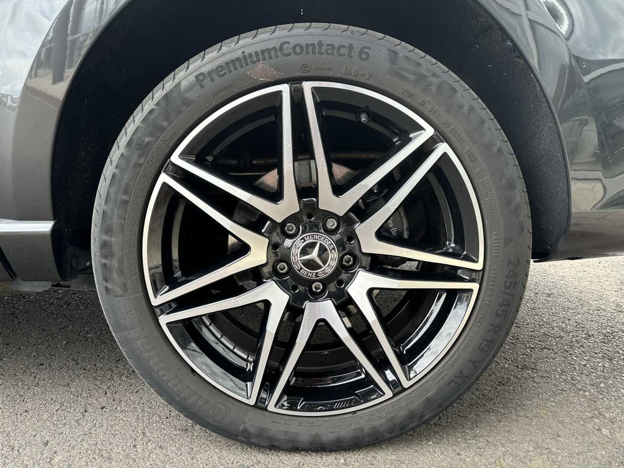 Mercedes-Benz V 300 d EDITION AMG AHK Tisch Leder ILS 7Sitze - Putnički kombi: slika 5 Mercedes-Benz V 300 d EDITION AMG AHK Tisch Leder ILS 7Sitze - Putnički kombi: slika 5