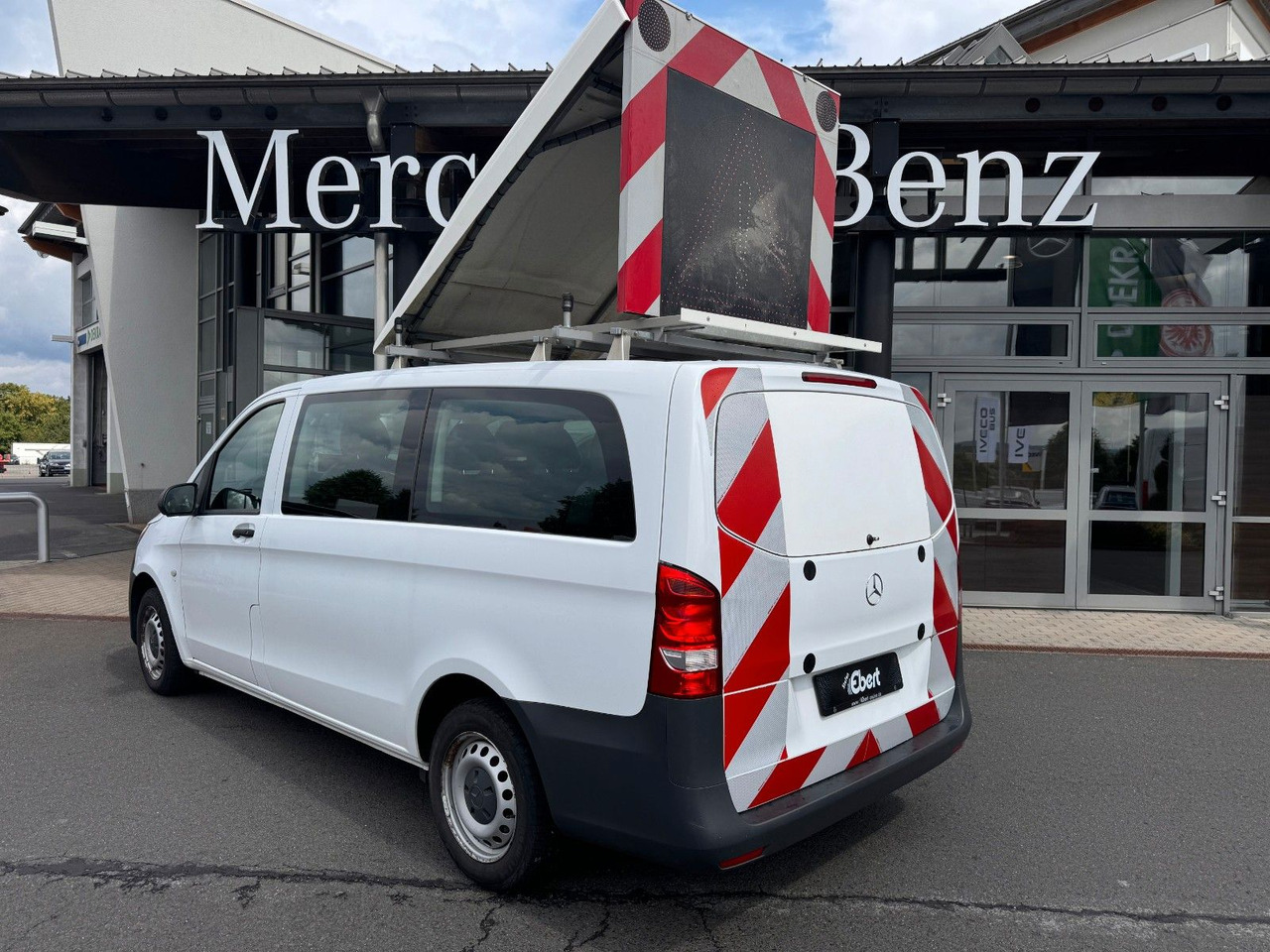 Mercedes-Benz Vito 111 CDI Tourer Begleitfahrzeug BF3+ / WVZ - Putnički kombi: slika 1 Mercedes-Benz Vito 111 CDI Tourer Begleitfahrzeug BF3+ / WVZ - Putnički kombi: slika 1