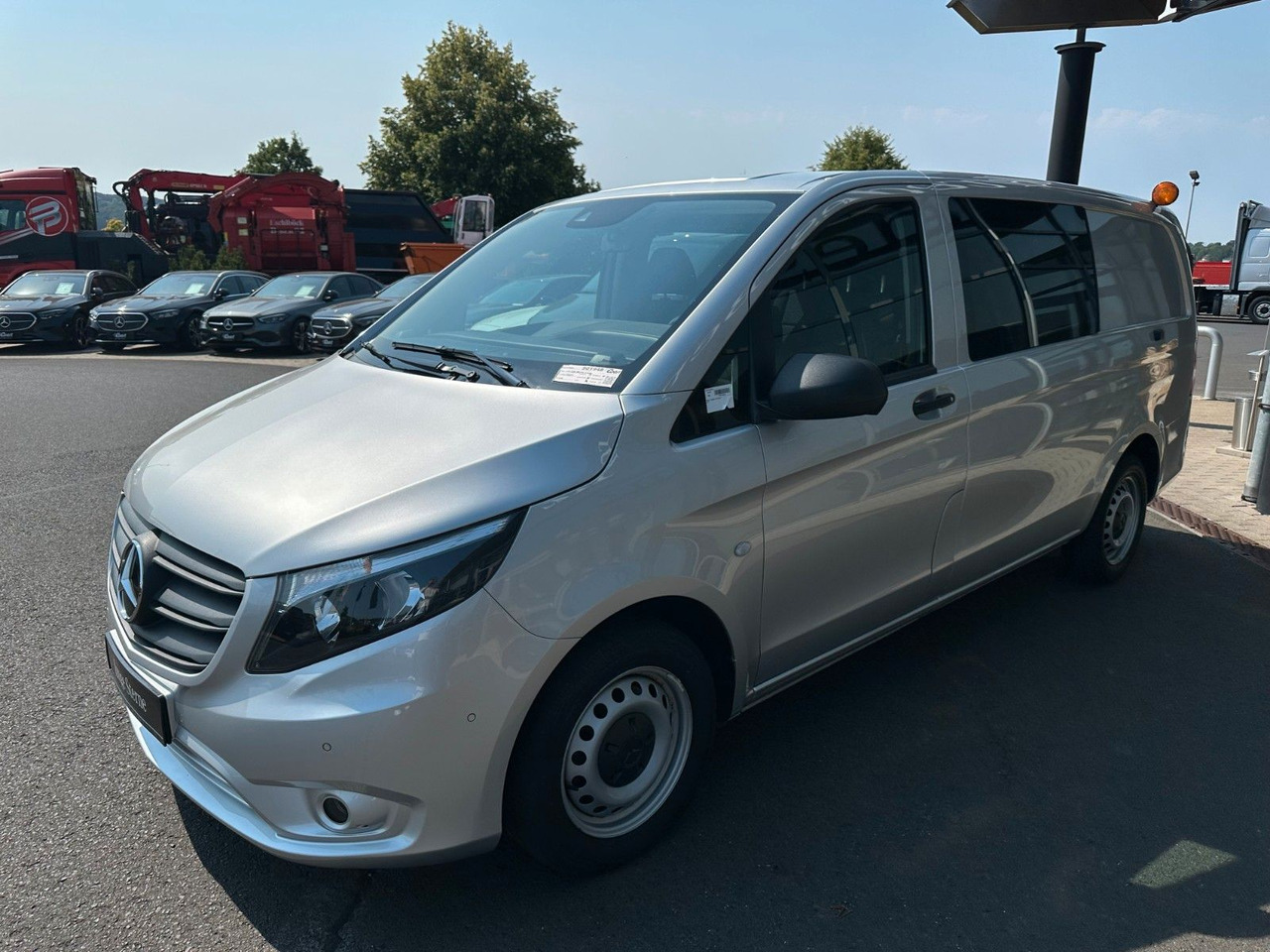 Mercedes-Benz Vito 114 CDI Mixto Regal AHK Klima PARKTRONIC - Putnički kombi: slika 3 Mercedes-Benz Vito 114 CDI Mixto Regal AHK Klima PARKTRONIC - Putnički kombi: slika 3