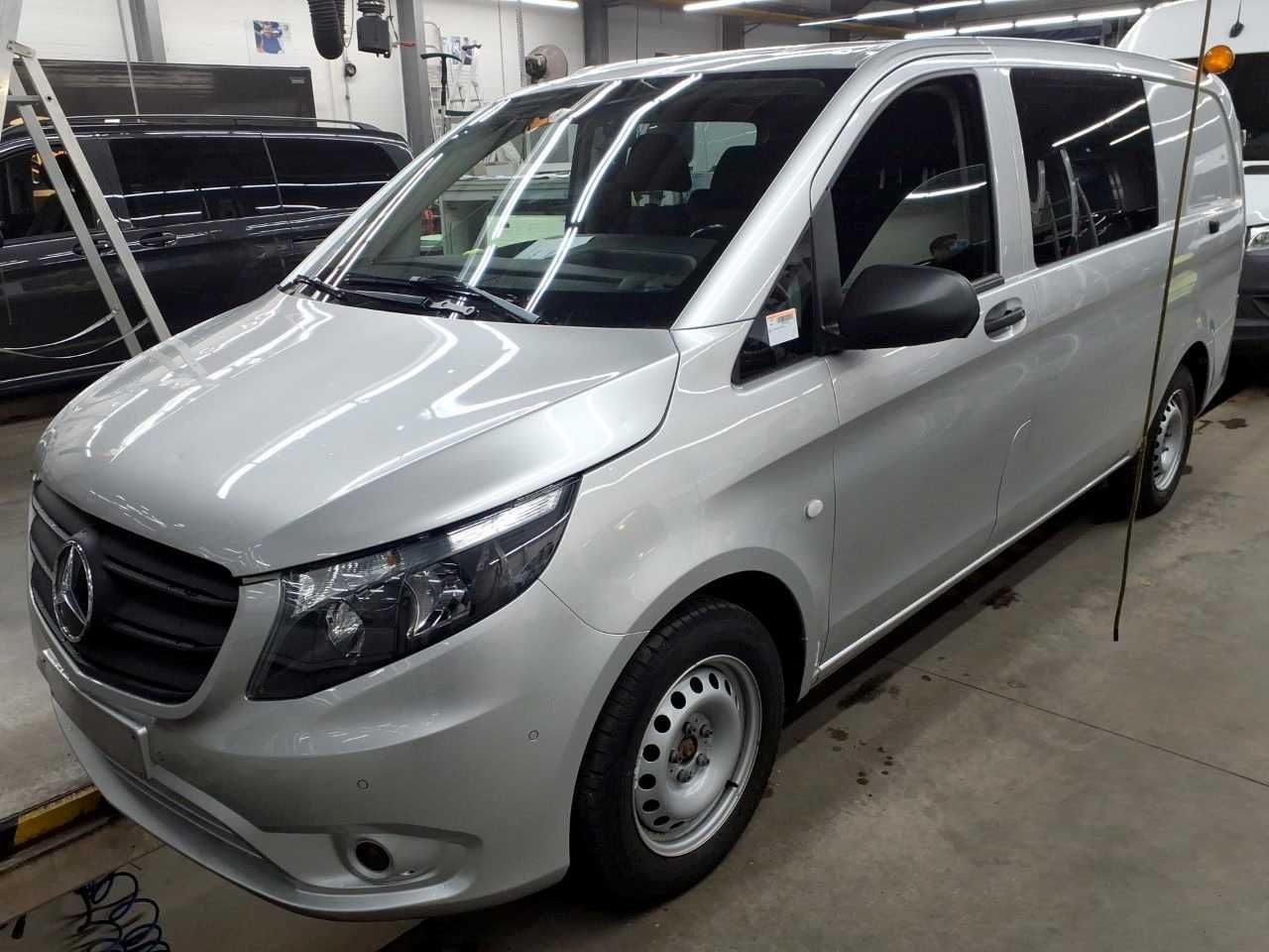 Mercedes-Benz Vito 114 CDI Mixto Regal AHK Klima PARKTRONIC - Putnički kombi: slika 1 Mercedes-Benz Vito 114 CDI Mixto Regal AHK Klima PARKTRONIC - Putnički kombi: slika 1