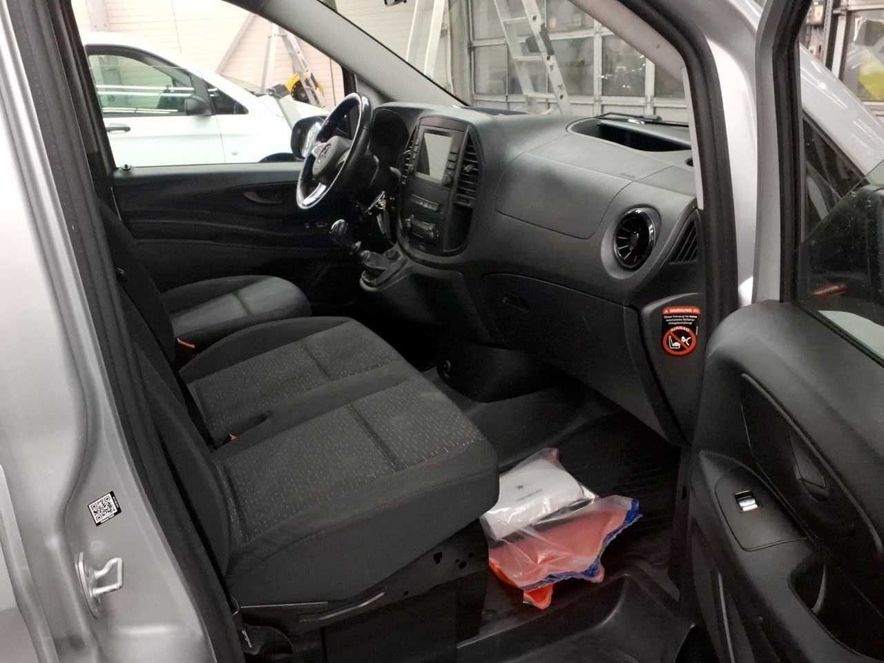 Mercedes-Benz Vito 114 CDI Mixto Regal AHK Klima PARKTRONIC - Putnički kombi: slika 5 Mercedes-Benz Vito 114 CDI Mixto Regal AHK Klima PARKTRONIC - Putnički kombi: slika 5