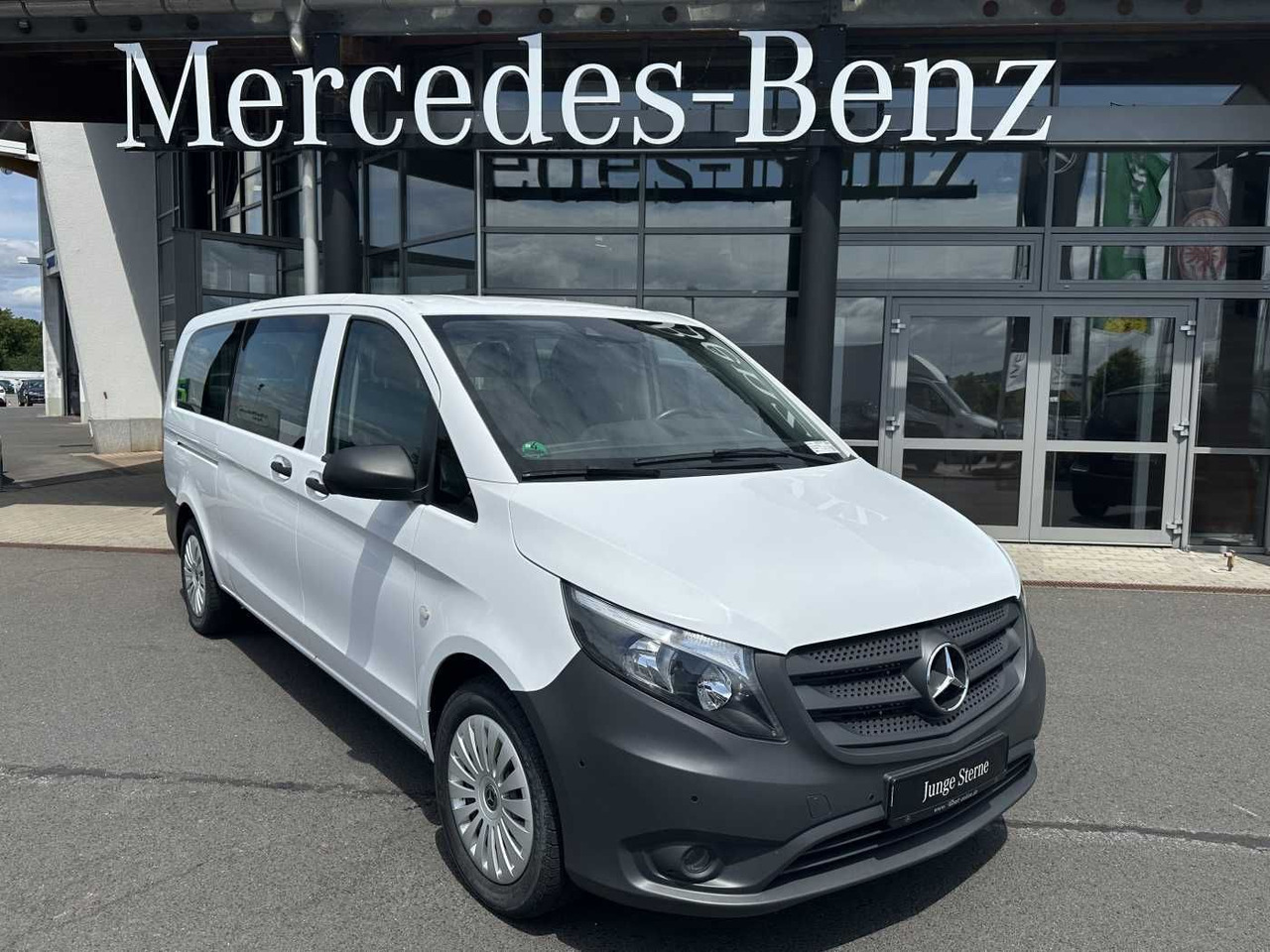 Mercedes-Benz Vito 114 CDI Tourer 9G Klima Audio40 Extralang - Putnički kombi: slika 1 Mercedes-Benz Vito 114 CDI Tourer 9G Klima Audio40 Extralang - Putnički kombi: slika 1
