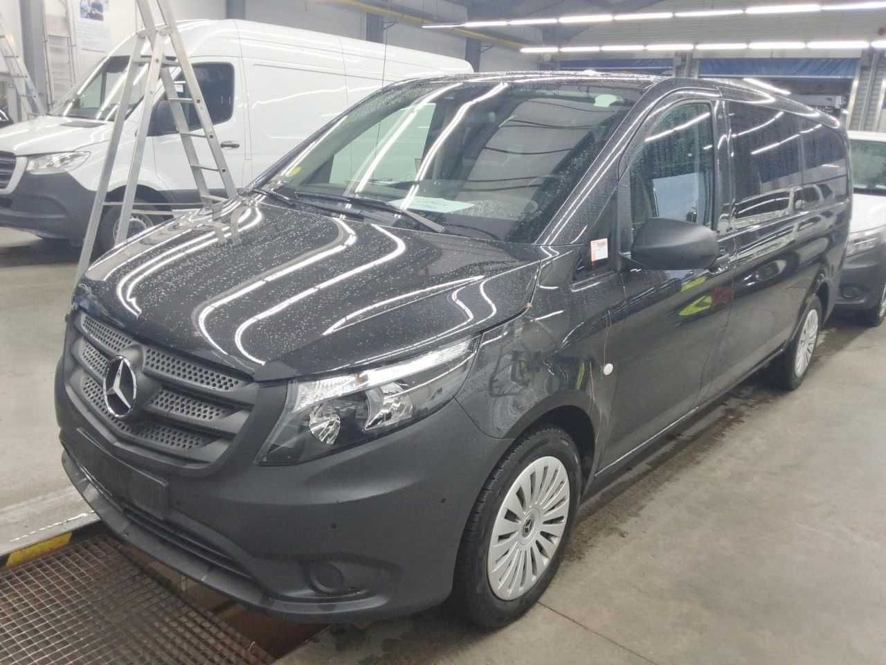 Mercedes-Benz Vito 116 CDI Tourer 2xKlima AHK Kamera Audio40 - Automobil: slika 1 Mercedes-Benz Vito 116 CDI Tourer 2xKlima AHK Kamera Audio40 - Automobil: slika 1