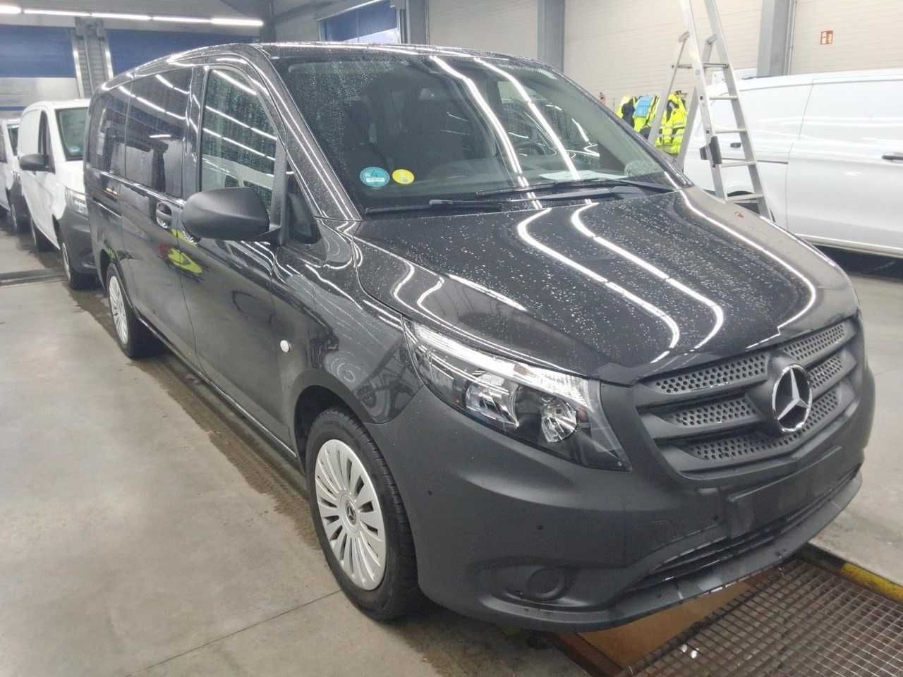Mercedes-Benz Vito 116 CDI Tourer 2xKlima AHK Kamera Audio40 - Automobil: slika 2 Mercedes-Benz Vito 116 CDI Tourer 2xKlima AHK Kamera Audio40 - Automobil: slika 2