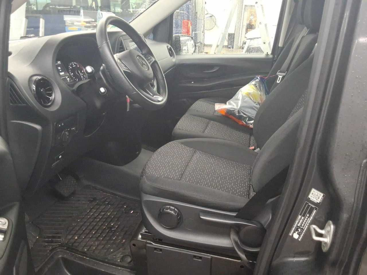 Mercedes-Benz Vito 116 CDI Tourer 2xKlima AHK Kamera Audio40 - Automobil: slika 5 Mercedes-Benz Vito 116 CDI Tourer 2xKlima AHK Kamera Audio40 - Automobil: slika 5