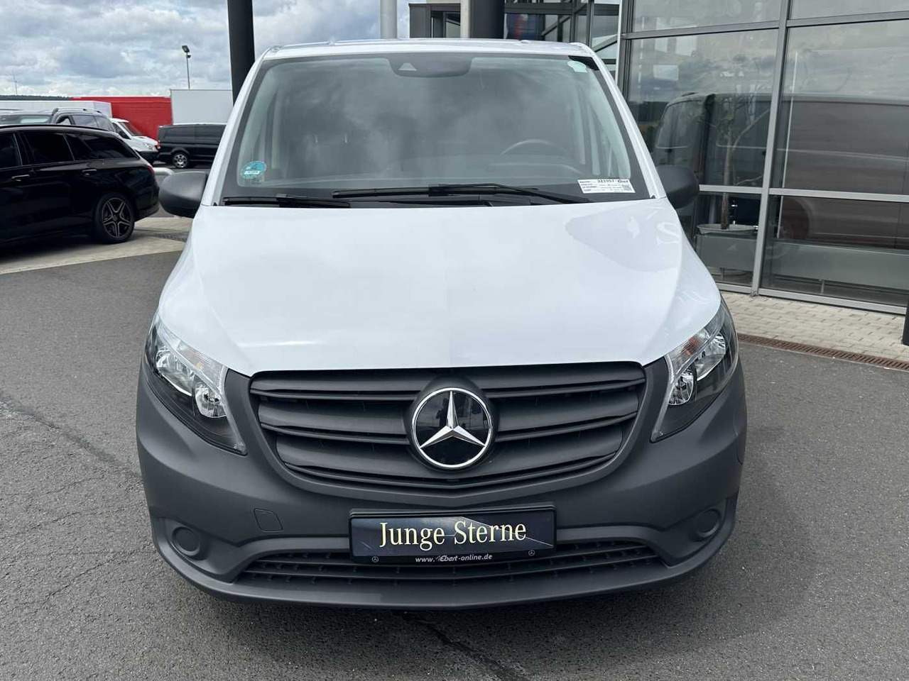 Mercedes-Benz eVito 112 Klima Kamera Navi SHZ Tempomat - Mali kombi, Električno dostavno vozilo: slika 2 Mercedes-Benz eVito 112 Klima Kamera Navi SHZ Tempomat - Mali kombi, Električno dostavno vozilo: slika 2
