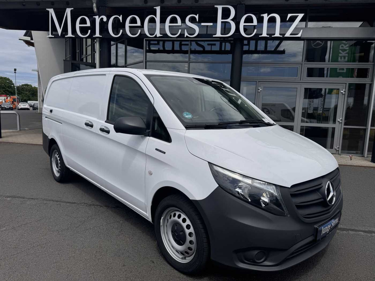 Mercedes-Benz eVito 112 Klima Kamera Navi SHZ Tempomat - Mali kombi, Električno dostavno vozilo: slika 1 Mercedes-Benz eVito 112 Klima Kamera Navi SHZ Tempomat - Mali kombi, Električno dostavno vozilo: slika 1