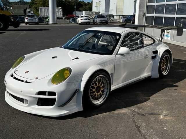 Porsche 997 GT2 RSR Rennwagen - Automobil: slika 4 Porsche 997 GT2 RSR Rennwagen - Automobil: slika 4