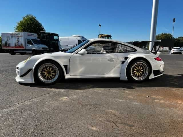 Porsche 997 GT2 RSR Rennwagen - Automobil: slika 4 Porsche 997 GT2 RSR Rennwagen - Automobil: slika 4