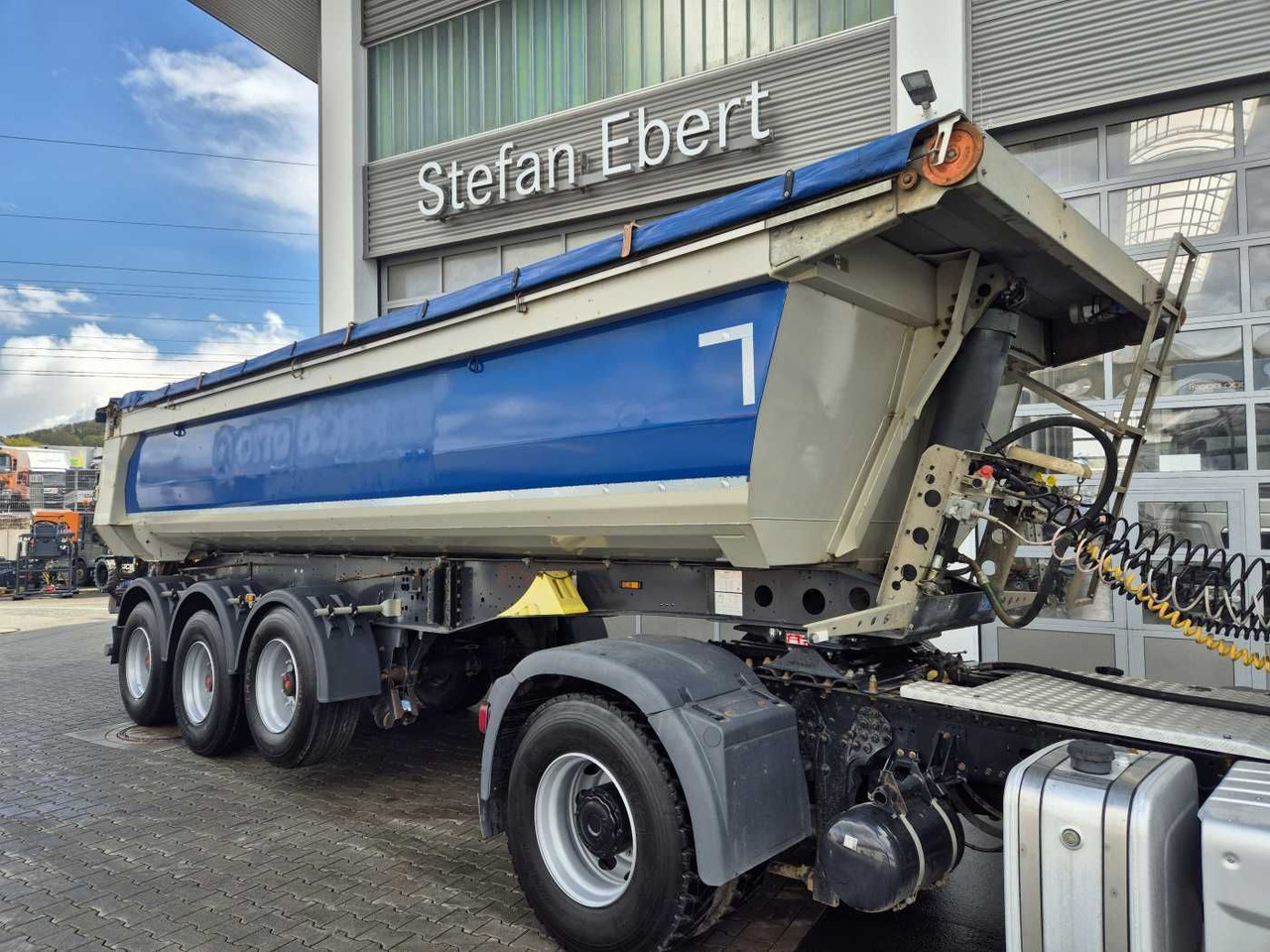 Schmitz Cargobull SGF*S3 SKI 24 SL 7.2 Mulde 23m³ Liftachse 5x - Poluprikolica istovarivača: slika 1 Schmitz Cargobull SGF*S3 SKI 24 SL 7.2 Mulde 23m³ Liftachse 5x - Poluprikolica istovarivača: slika 1