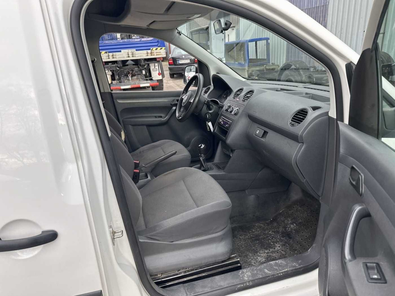 Volkswagen VW Caddy 2.0 TDI 4Motion Maxi Kasten Regal - Furgon: slika 5 Volkswagen VW Caddy 2.0 TDI 4Motion Maxi Kasten Regal - Furgon: slika 5