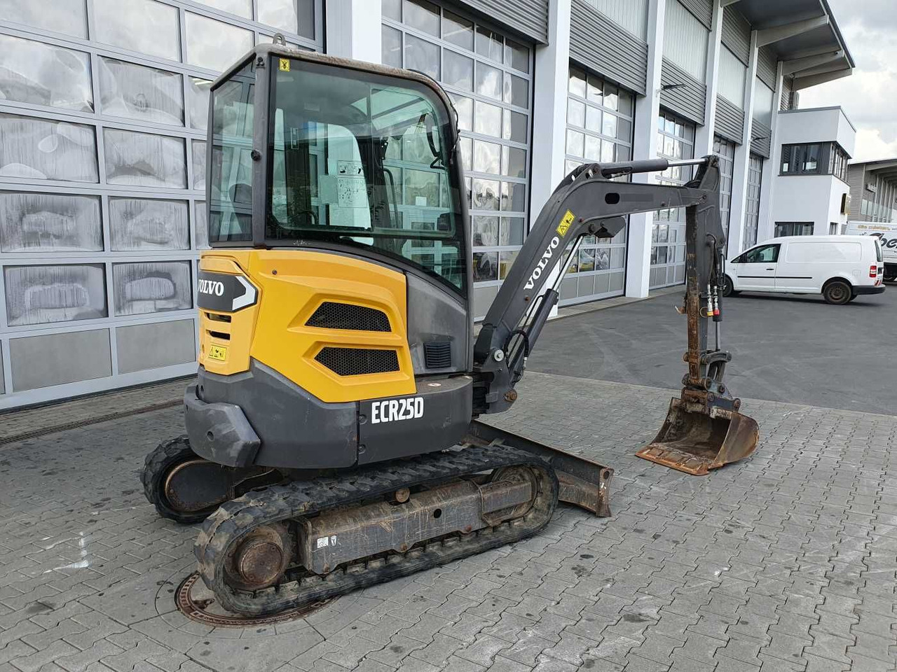 Volvo ECR25D / nur 2.974h! / 1x Tieflöffel / 2016 - Mini bager: slika 4 Volvo ECR25D / nur 2.974h! / 1x Tieflöffel / 2016 - Mini bager: slika 4