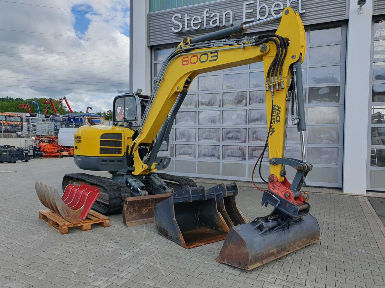 Wacker 8003 / MS08 / nur 4.035h / 2014 / Löffelpaket - Mini bager: slika 2 Wacker 8003 / MS08 / nur 4.035h / 2014 / Löffelpaket - Mini bager: slika 2
