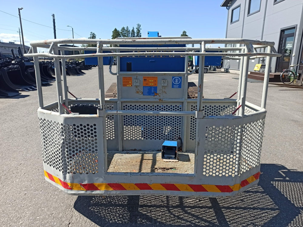 Aichi SR123 Tela-alustainen kuukulkija - Teleskopska platforma: slika 3 Aichi SR123 Tela-alustainen kuukulkija - Teleskopska platforma: slika 3