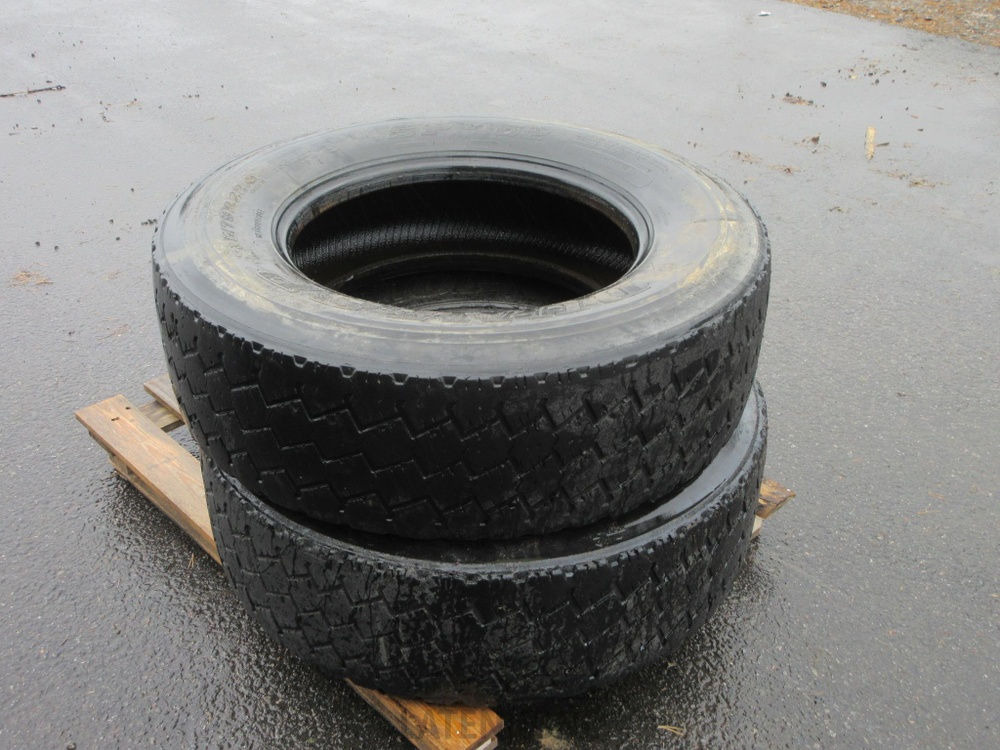 Dunlop 315/70 R22,5 renkaat 2kpl - Guma za Građevinska mašina: slika 1 Dunlop 315/70 R22,5 renkaat 2kpl - Guma za Građevinska mašina: slika 1