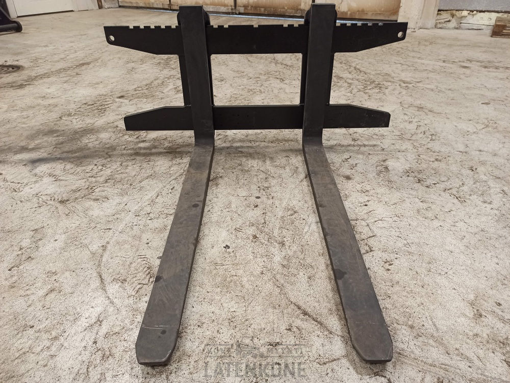 Laten Trukkipiikit 1600kg 1100mm/1000mm 2A Avant - Viljuška za Građevinska mašina: slika 2 Laten Trukkipiikit 1600kg 1100mm/1000mm 2A Avant - Viljuška za Građevinska mašina: slika 2