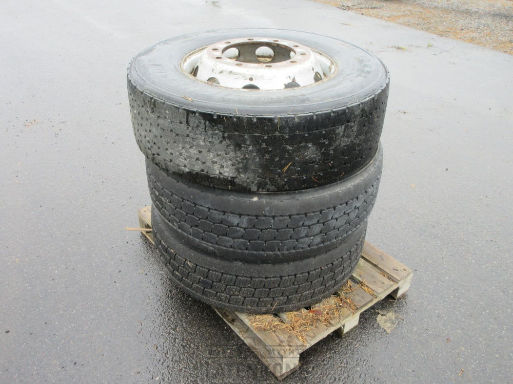 Renkaat vanteilla 315/70 R22,5 3kpl - Kompletan točak za Građevinska mašina: slika 1 Renkaat vanteilla 315/70 R22,5 3kpl - Kompletan točak za Građevinska mašina: slika 1