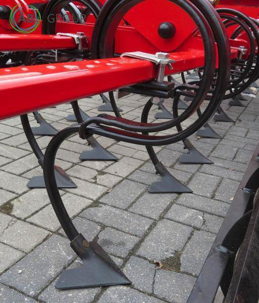 Awemak ciężki agregat uprawowy składany hydraulicznie PUM - Kultivator: slika 3 Awemak ciężki agregat uprawowy składany hydraulicznie PUM - Kultivator: slika 3