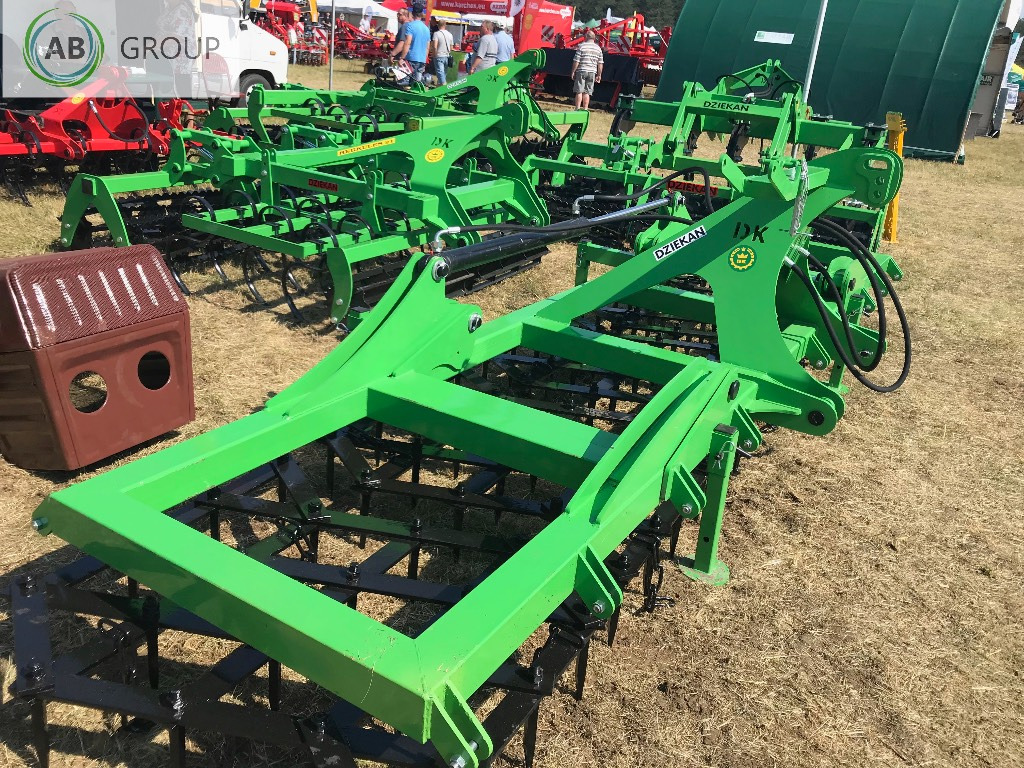 Dziekan hydraulic folding meadow harrow WUKA 5m 5C20H - Lančana drljača: slika 4 Dziekan hydraulic folding meadow harrow WUKA 5m 5C20H - Lančana drljača: slika 4