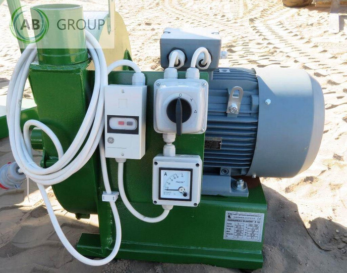 Oprema za posle žetve Mrol rozdrabniacz bijakowy ssąco-tłoczący H122 (11kW): slika 1