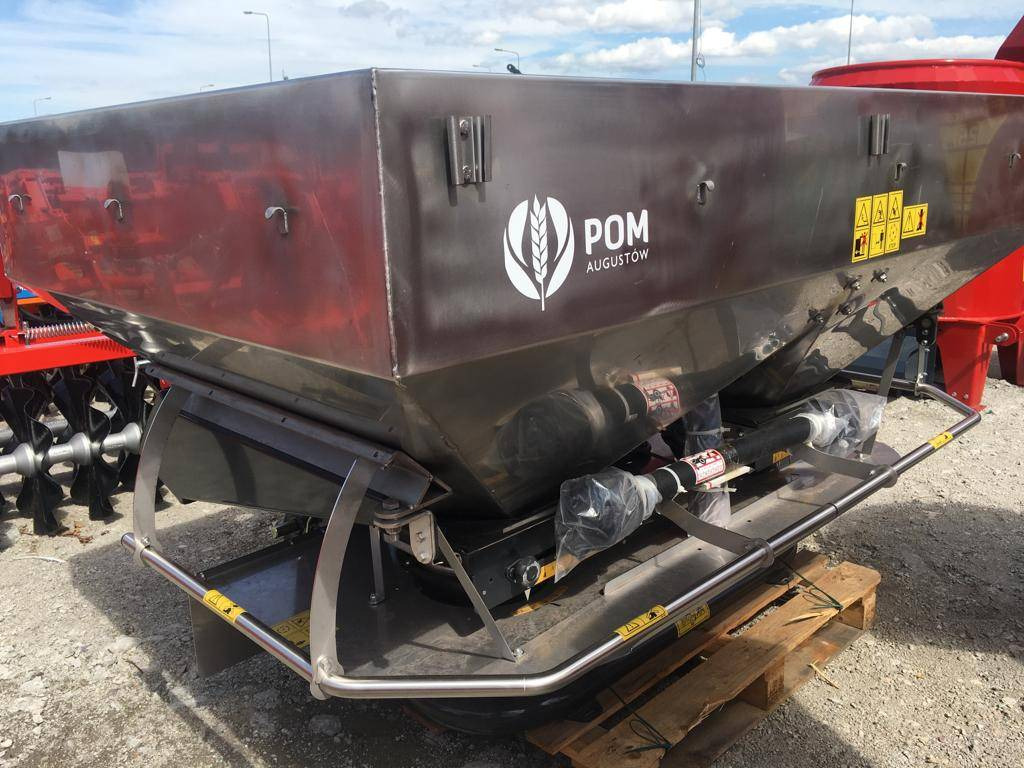 POM Augustów Rozsiewacz nawozów zawieszany ZEUS 1600L - dostępny od ręki! - Rasipač veštačkog đubriva: slika 1 POM Augustów Rozsiewacz nawozów zawieszany ZEUS 1600L - dostępny od ręki! - Rasipač veštačkog đubriva: slika 1