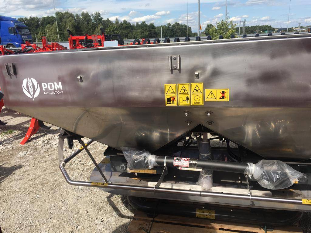 POM Augustów Rozsiewacz nawozów zawieszany ZEUS 1600L - dostępny od ręki! - Rasipač veštačkog đubriva: slika 3 POM Augustów Rozsiewacz nawozów zawieszany ZEUS 1600L - dostępny od ręki! - Rasipač veštačkog đubriva: slika 3