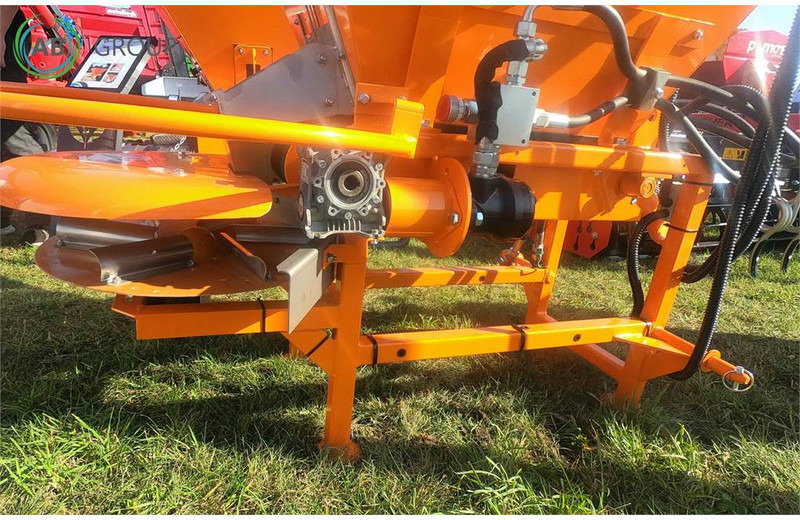 Pom Augustów posypywarka Motyl N031M napęd hydrauliczn - Tanjirača: slika 2 Pom Augustów posypywarka Motyl N031M napęd hydrauliczn - Tanjirača: slika 2