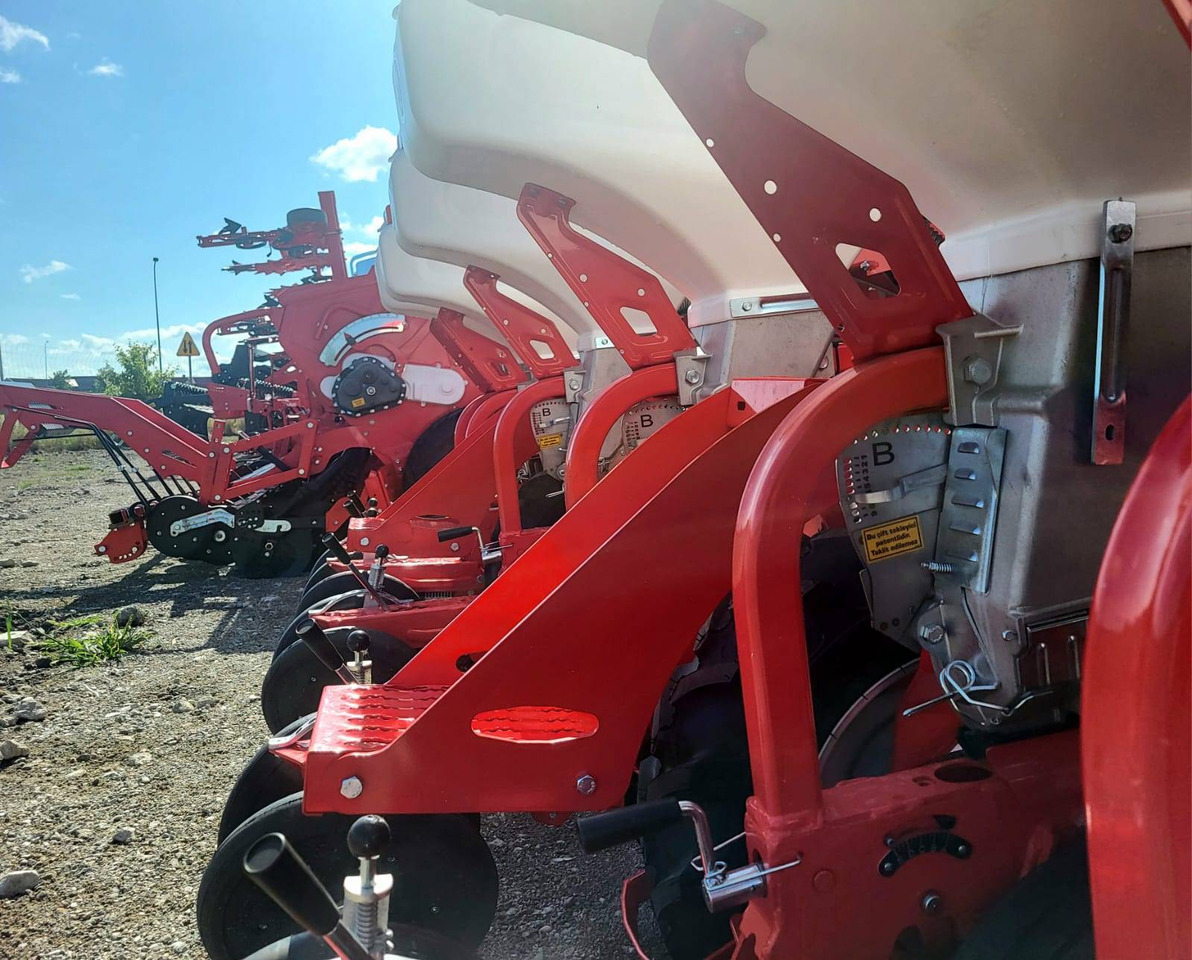 Six-row pneumatic precision seeder with depth fertilization Ozdoken VPKT-DG6 - Mašina za preciznu setvu: slika 4 Six-row pneumatic precision seeder with depth fertilization Ozdoken VPKT-DG6 - Mašina za preciznu setvu: slika 4