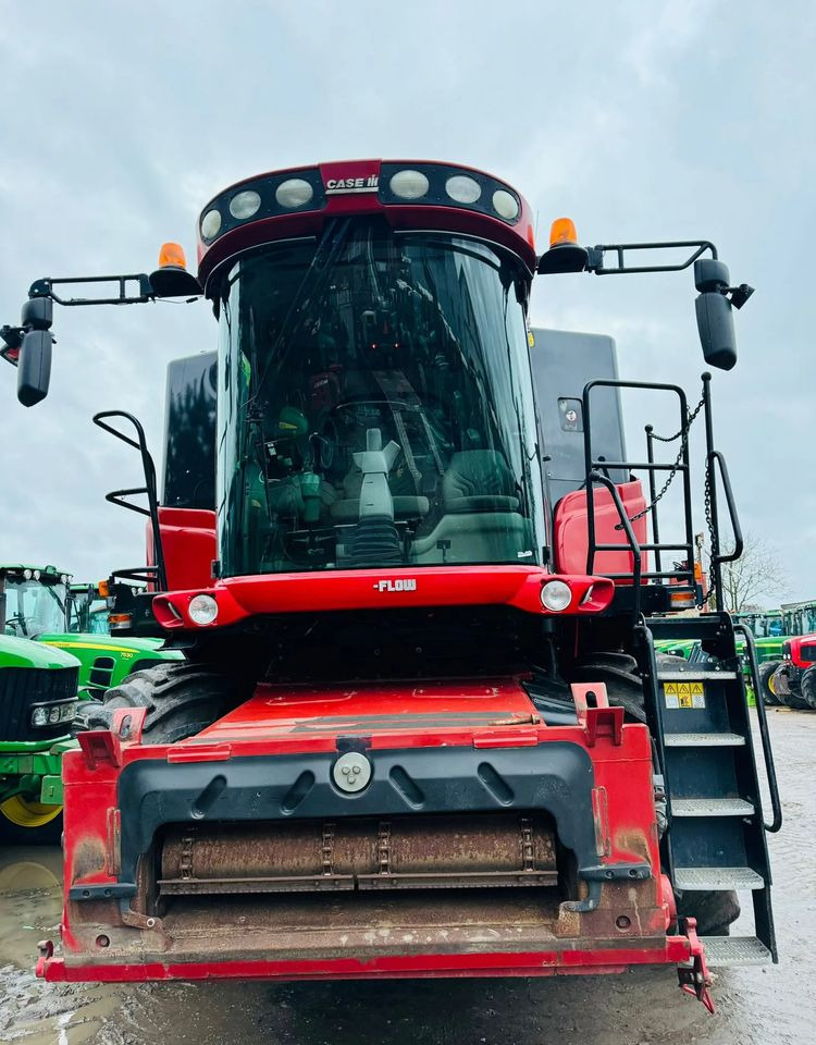 Case IH AFH 8010 - Kombinovani kombajn: slika 3 Case IH AFH 8010 - Kombinovani kombajn: slika 3