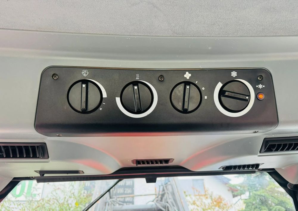 Traktor Case IH MX 120: slika 20 Traktor Case IH MX 120: slika 20