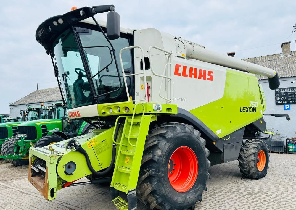 Claas LEXION 750 APS HYBRID - Kombinovani kombajn: slika 2 Claas LEXION 750 APS HYBRID - Kombinovani kombajn: slika 2