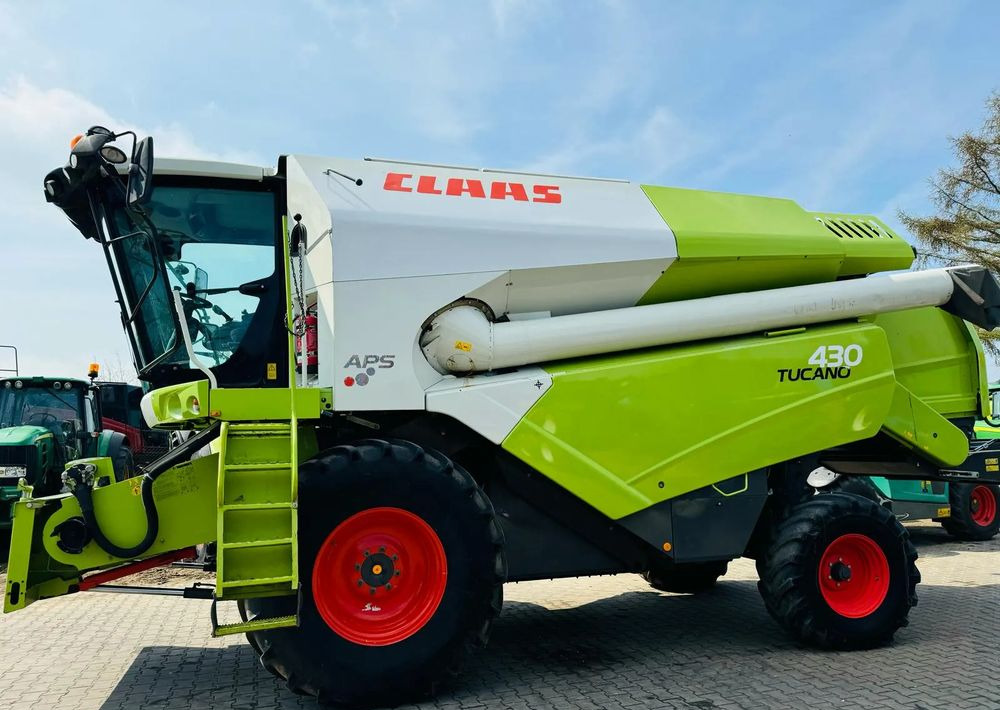 Claas Tucano 430 APS - Kombinovani kombajn: slika 1 Claas Tucano 430 APS - Kombinovani kombajn: slika 1